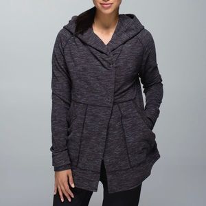 Lululemon find your centre wrap
